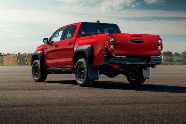2023 Hilux GR Mud guard - 图片 5