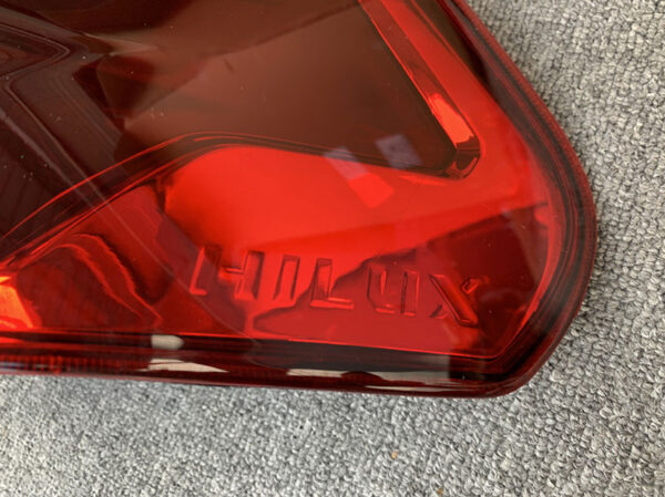 2021-2023 Hilux Tail lamp red - 图片 4